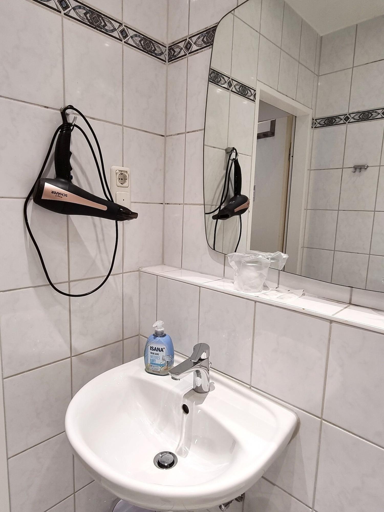 Adler Hotel Frankfurt Frankfurt am Main Ngoại thất bức ảnh